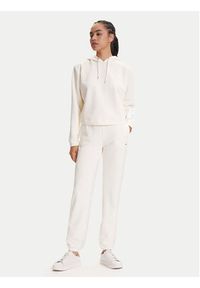 Guess Spodnie dresowe V5YB06 KBSL2 Écru Regular Fit. Materiał: syntetyk