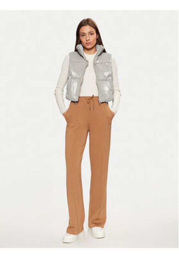 Guess Bezrękawnik V5RL00 WGUJ0 Szary Regular Fit. Kolor: szary. Materiał: syntetyk. Długość rękawa: bez rękawów