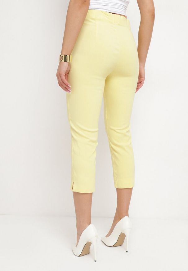 Born2be - Żółte Spodnie o Długości 3/4 z Elastyczną Gumką w Pasie i Wiązaniem Cidasara. Kolor: żółty