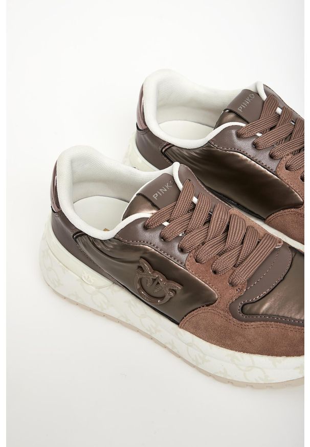 Pinko - Sneakersy damskie skórzane Gem 07 PINKO. Materiał: skóra