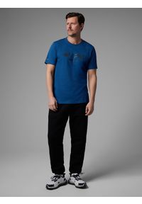 4f - 4F T-shirt regular z nadrukiem męski 4F x Robert Lewandowski - granatowy XXL. Okazja: na co dzień. Kolor: niebieski. Materiał: bawełna, materiał. Wzór: nadruk. Styl: casual, sportowy #2