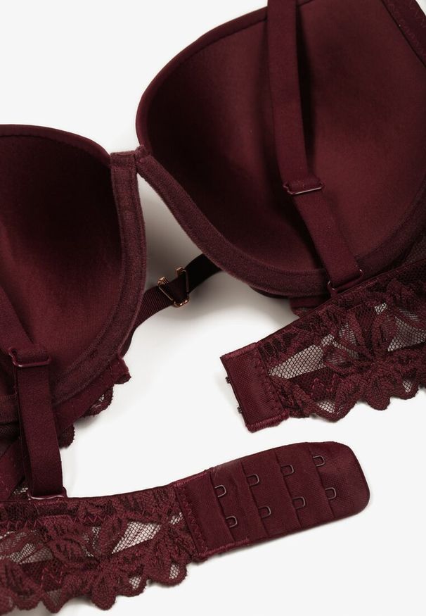 Renee - Ciemnofioletowy Biustonosz Push-Up z Koronką i Wycięciem z Przodu Sariaris. Kolor: fioletowy. Materiał: koronka. Rodzaj stanika: push-up. Wzór: koronka