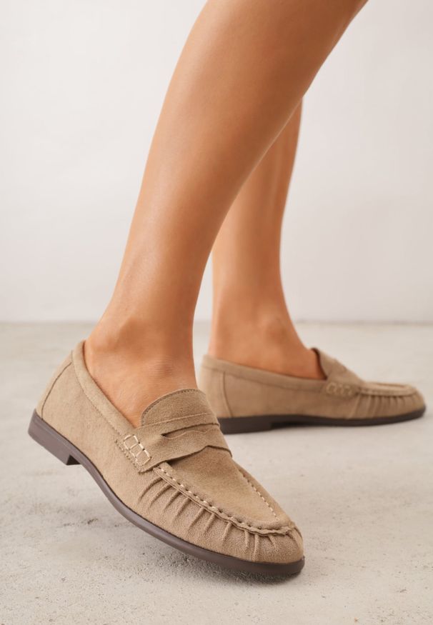 Renee - Beżowe Mokasyny VICES ze Skórzaną Wkładką i Marszczeniem przy Nosku Ananora. Kolor: beżowy. Materiał: skóra. Styl: klasyczny, elegancki
