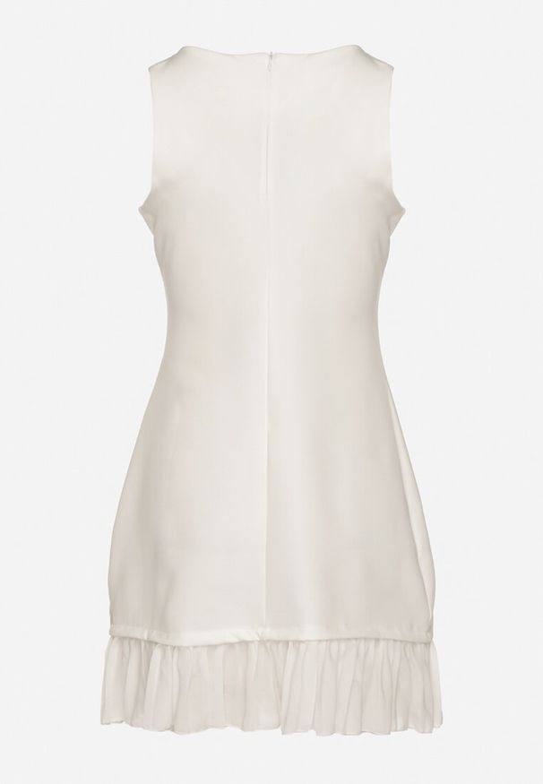 Born2be - Biała Elegancka Sukienka Taliowana Florzedi. Okazja: na imprezę, na co dzień. Kolor: biały. Typ sukienki: proste. Styl: elegancki