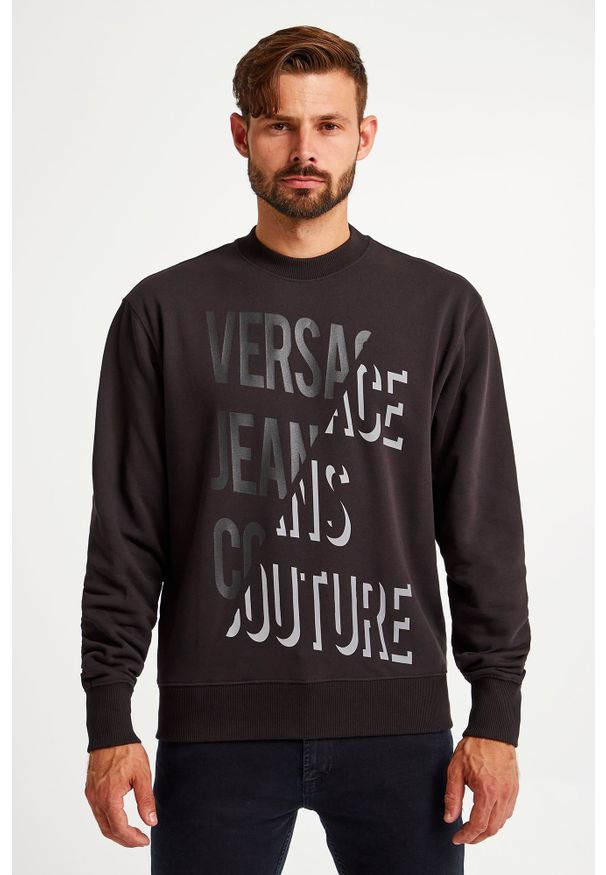 Versace Jeans Couture - Bluza VERSACE JEANS COUTURE. Materiał: bawełna, elastan, tkanina. Długość rękawa: długi rękaw. Długość: długie. Wzór: napisy
