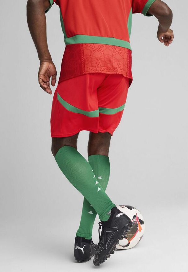 Puma - Męskie szorty Maroko 2025 PUMA Red Archive Green. Kolor: czerwony, zielony, wielokolorowy