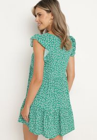 Born2be - Zielona Bawełniana Sukienka o Rozkloszowanym Kroju z Falbanką Anettes. Kolor: zielony. Materiał: bawełna. Długość rękawa: krótki rękaw. Typ sukienki: rozkloszowane. Styl: klasyczny #5