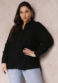 Renee - Czarna Koszula Zapinana z Bawełny Murame. Typ kołnierza: kołnierzyk klasyczny. Kolekcja: plus size. Kolor: czarny. Materiał: bawełna. Długość rękawa: długi rękaw. Długość: długie. Wzór: aplikacja. Styl: klasyczny #1