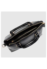 Valentino by Mario Valentino - VALENTINO Czarny mały kuferek bagel we wzór węża. Kolor: czarny