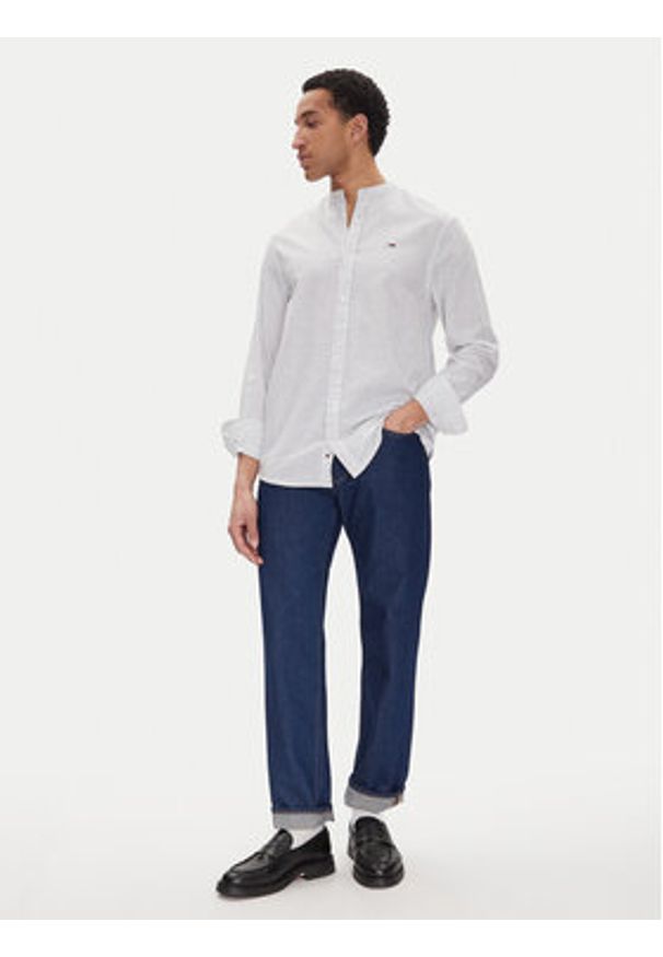 Tommy Jeans Koszula DM0DM20893 Écru Regular Fit. Kolor: kremowy. Materiał: bawełna