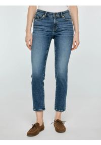 Big-Star - Jeansy damskie z krótką nogawką niebieskie Adela Cropped 296. Okazja: na co dzień. Kolor: niebieski. Długość: krótkie. Styl: casual, klasyczny #1