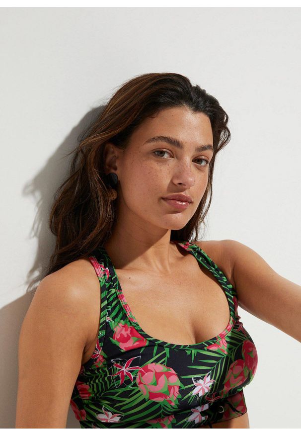 bonprix - Bikini z biustonoszem bustier (2 części). Kolor: czarny