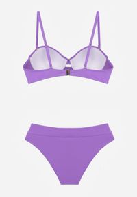 Renee - Fioletowe Bikini Dwuczęściowe z Ozdobnym Węzłem i Odpinanymi Ramiączkami Azaeryra. Kolekcja: plus size. Kolor: fioletowy. Wzór: geometria #6
