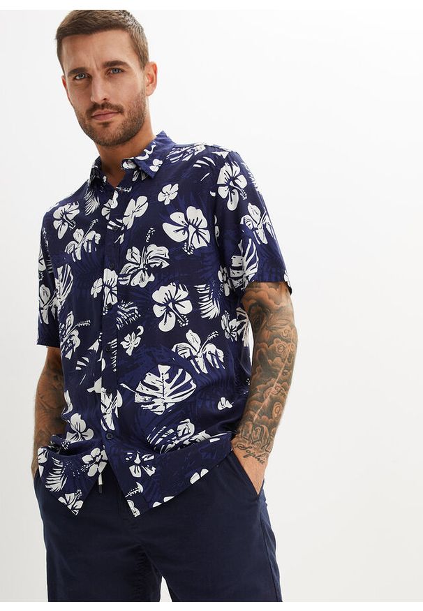 bonprix - Koszula z krótkim rękawem, z wiskozy. Kolor: niebieski. Materiał: wiskoza. Długość rękawa: krótki rękaw. Długość: krótkie. Wzór: nadruk