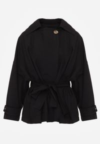 Born2be - Czarna Bawełniano-Wiskozowa Kurtka Typu Krótki Trencz z Ozdobnym Guzikiem Dafena. Okazja: na co dzień, na spotkanie biznesowe, do pracy. Kolor: czarny. Materiał: wiskoza, bawełna. Długość: krótkie. Styl: casual, biznesowy, elegancki, klasyczny #5