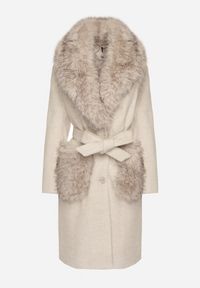 Born2be - Beżowy Płaszcz Wiązany w Talii z Futrzanym Kołnierzem i Kieszeniami Perrie. Okazja: na co dzień. Kolor: beżowy. Materiał: futro. Styl: elegancki, casual