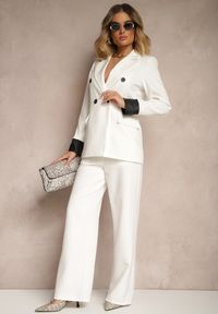 Renee - Biała Taliowana Marynarka Ozdobiona Klapami Evelhiria. Okazja: na co dzień. Kolor: biały. Materiał: jeans. Wzór: aplikacja. Styl: klasyczny, elegancki, casual #4