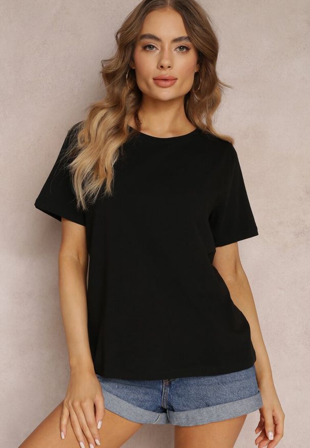 Renee - Czarny T-shirt z Krótkim Rękawem i Okrągłym Dekoltem Volksa. Kolor: czarny. Długość rękawa: krótki rękaw. Długość: krótkie