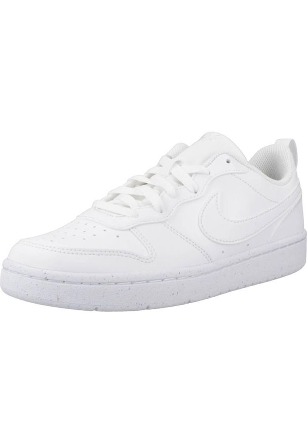 Buty do chodzenia damskie Nike Court Borough Low Recraft Bg. Okazja: na co dzień. Kolor: biały. Materiał: materiał, syntetyk. Szerokość cholewki: normalna. Model: Nike Court. Sport: turystyka piesza