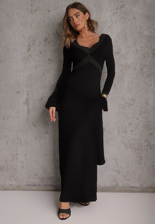 Renee - Czarna Wiskozowa Sukienka Wieczorowa z Falbanami Koronką i Wiązanym Trenem Lenivna. Okazja: na ślub cywilny, na wesele. Kolor: czarny. Materiał: wiskoza, koronka. Wzór: koronka. Styl: wizytowy