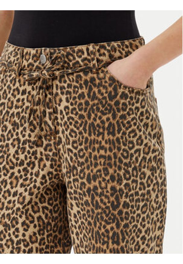 only - ONLY Szorty jeansowe Naomi 15351037 Brązowy Regular Fit. Kolor: brązowy. Materiał: bawełna