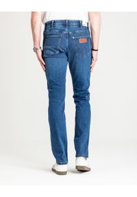 Wrangler - MESKIE SPODNIE WRANGLER LARSTON DANDELION SUMMER 112362458. Sezon: lato, wiosna. Styl: klasyczny #4
