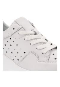 Białe Półbuty S.Barski Modne Obuwie Damskie. Kolor: biały. Materiał: skóra. Obcas: na platformie. Sport: turystyka piesza #7