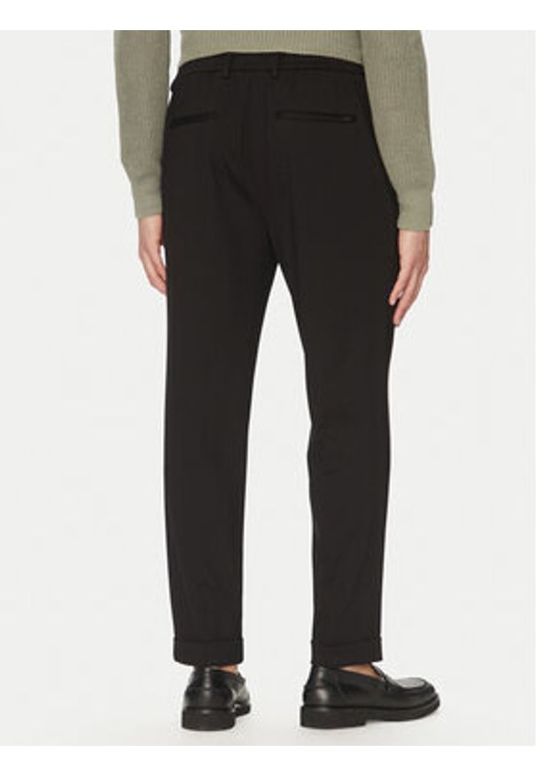 Liu Jo Spodnie materiałowe QA5080 J4776 Czarny Regular Fit. Kolor: czarny. Materiał: syntetyk
