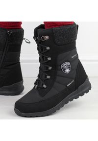 Czarne zimowe śniegowce damskie z membraną American Club Softshell Sn23/25. Okazja: na spacer. Kolor: czarny. Materiał: tkanina, skóra. Szerokość cholewki: normalna. Sezon: zima. Styl: elegancki, klasyczny #1