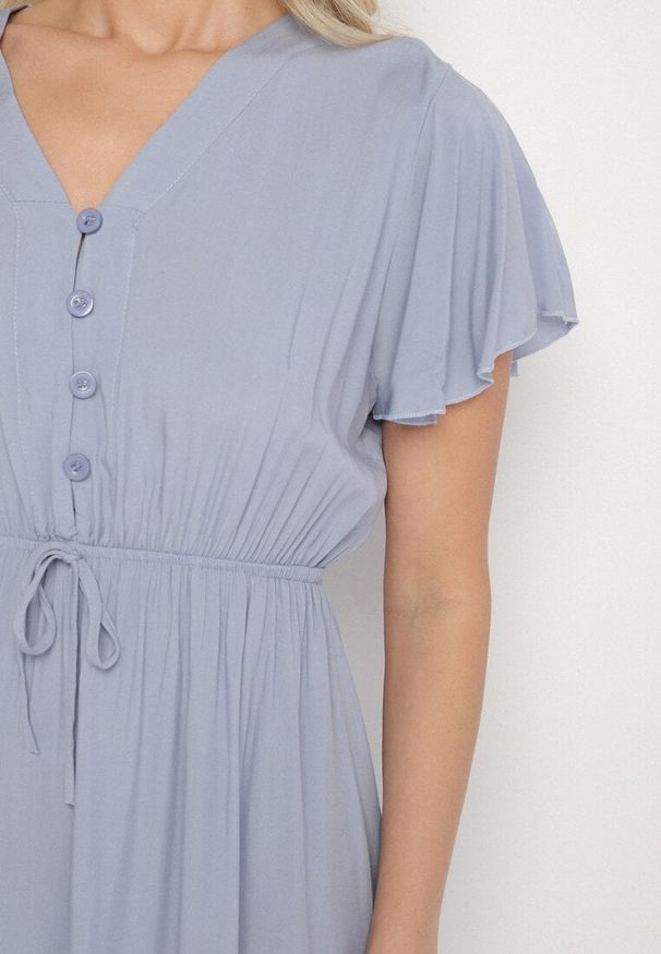Born2be - Niebieska Bawełniana Sukienka o Rozkloszowanym Kroju z Wiązaniem w Talii Folarina. Okazja: na spacer, na co dzień. Typ kołnierza: dekolt w serek. Kolor: niebieski. Materiał: bawełna. Długość rękawa: krótki rękaw. Typ sukienki: rozkloszowane. Styl: elegancki, casual