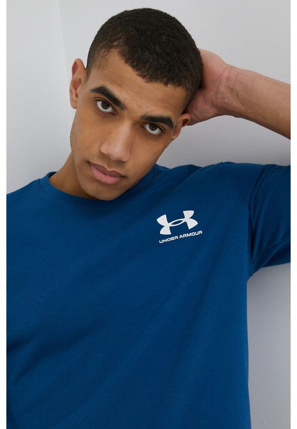 Under Armour bluza 1370404 męska kolor granatowy gładka. Kolor: niebieski. Materiał: dzianina. Wzór: gładki