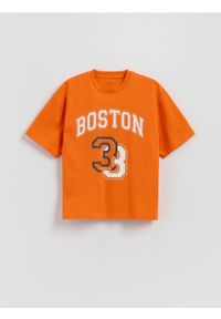 Reserved - Bawełniany t-shirt z nadrukiem - pomarańczowy. Kolor: pomarańczowy. Materiał: bawełna. Wzór: nadruk #1