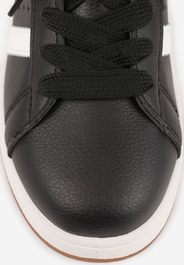 Born2be - Czarne Sneakersy z Perforacją i Ozdobnymi Paskami Deolene. Okazja: na co dzień. Zapięcie: pasek. Kolor: czarny. Wzór: paski