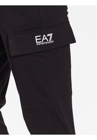EA7 Emporio Armani Spodnie dresowe 8NPP59 PJ05Z 1200 Czarny Regular Fit. Kolor: czarny. Materiał: bawełna