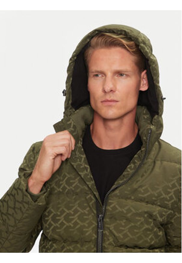 Guess Kurtka puchowa M4BL42 WG9L2 Zielony Regular Fit. Kolor: zielony. Materiał: syntetyk