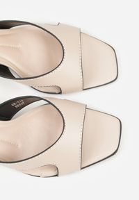 Renee - Beżowe Klapki na Szpilce z Wycięciami po Bokach Amaliliphis. Okazja: na co dzień. Kolor: beżowy. Materiał: jeans. Obcas: na szpilce. Styl: casual, elegancki #2