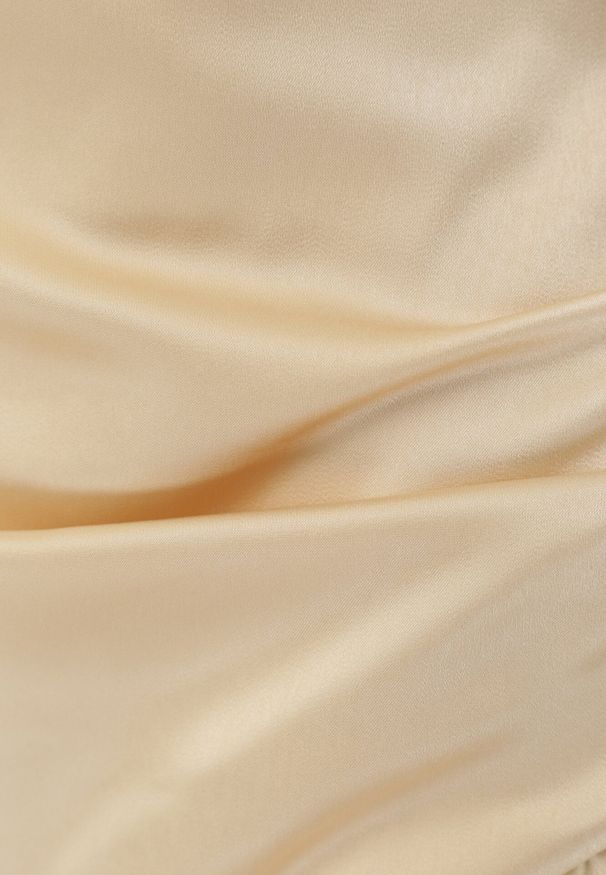 Born2be - Żółta Satynowa Sukienka Asymetryczna z Falbaną i Odkrytymi Plecami Ariara. Okazja: na wesele, na ślub cywilny. Kolor: żółty. Materiał: satyna. Typ sukienki: asymetryczne. Styl: elegancki