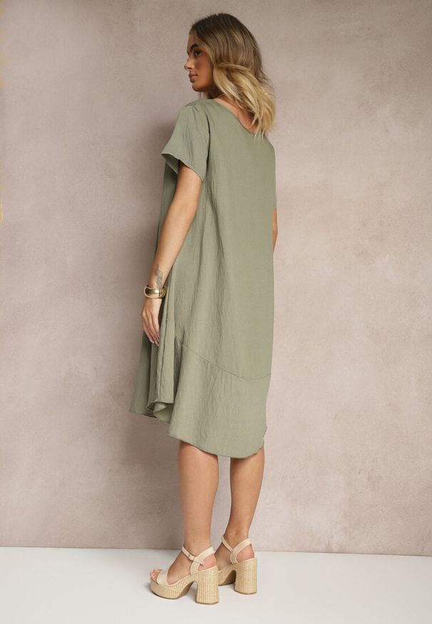 Renee - Zielona Sukienka z Wiskozy o Rozkloszowanym Kroju Irisena. Okazja: na co dzień. Kolor: zielony. Materiał: wiskoza. Typ sukienki: proste. Styl: elegancki, casual