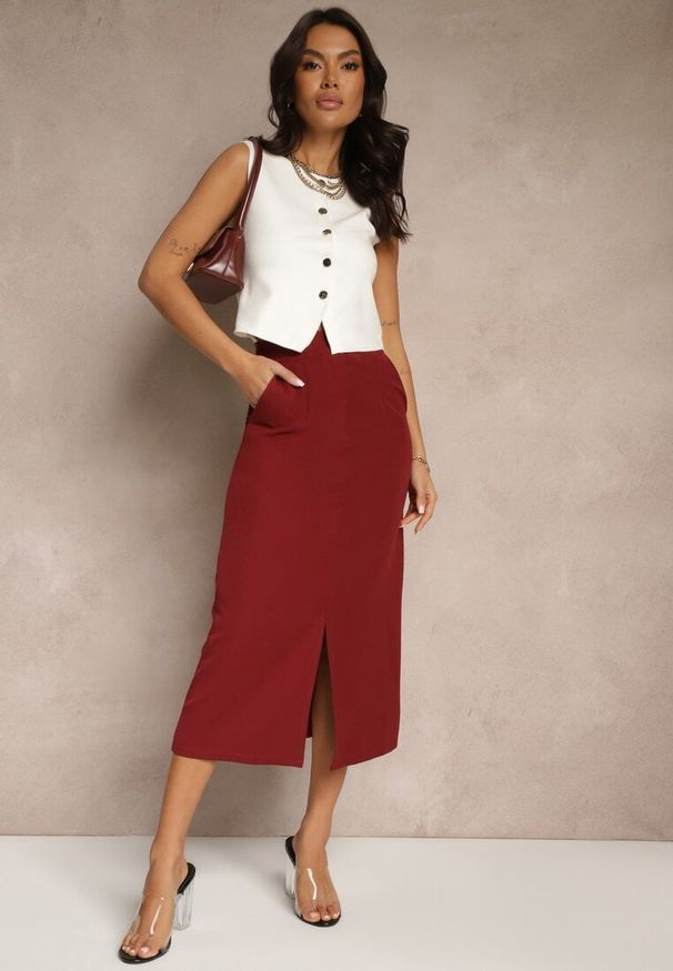 Renee - Bordowa Spódnica Ołówkowa z Wiskozą High Waist z Rozcięciem Semivinia. Okazja: na co dzień. Stan: podwyższony. Kolor: czerwony. Materiał: wiskoza. Styl: casual, elegancki, wizytowy