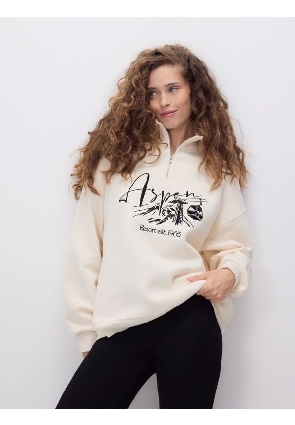 Reserved - Bluza z nadrukiem - kremowy. Kolor: kremowy. Materiał: dzianina, bawełna. Wzór: nadruk