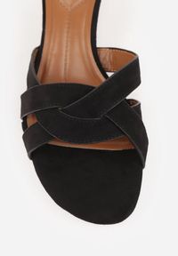 Born2be - Czarne Klapki VICES na Kaczuszkowym Obcasie z Przeplatanymi Paskami Merose. Okazja: na co dzień. Kolor: czarny. Materiał: jeans. Wzór: paski. Obcas: na obcasie. Styl: casual, elegancki. Wysokość obcasa: średni #5