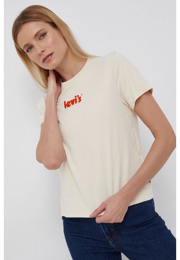 Levi's® - Levi's T-shirt bawełniany kolor kremowy A2226.0001-Neutrals. Okazja: na spotkanie biznesowe, na co dzień. Kolor: beżowy. Materiał: bawełna. Wzór: aplikacja. Styl: biznesowy, casual