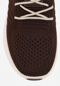 Born2be - Brązowe Sneakersy z Elastyczną Cholewką na Podeszwie z Tłoczeniami Adrapheia. Nosek buta: okrągły. Zapięcie: sznurówki. Kolor: brązowy. Materiał: materiał. Szerokość cholewki: normalna. Obcas: na obcasie. Wysokość obcasa: niski #9