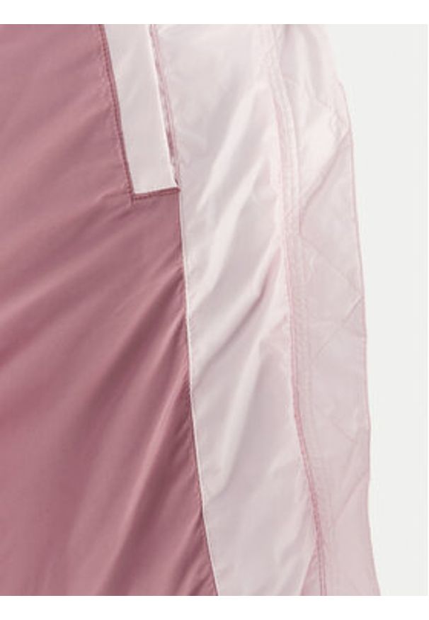 Tommy Jeans Kurtka przejściowa DW0DW22039 Różowy Regular Fit. Kolor: różowy. Materiał: syntetyk