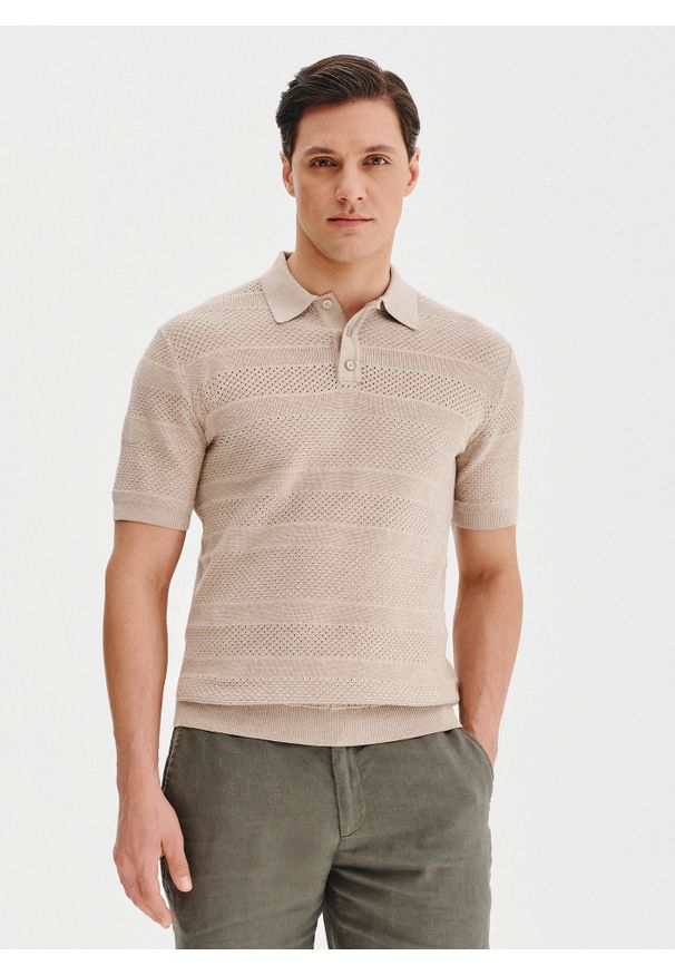 Pako Lorente - PAKO LORENTE – Beżowe polo swetrowe. Okazja: na co dzień. Typ kołnierza: polo. Kolor: beżowy. Materiał: bawełna. Styl: casual