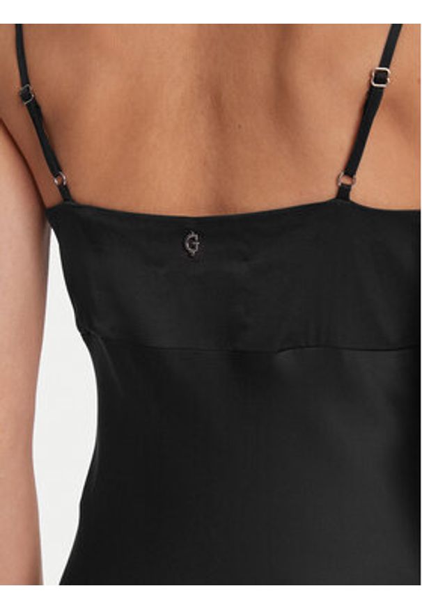 Guess Sukienka wieczorowa W5YK35 WHEZ2 Czarny Slim Fit. Kolor: czarny. Materiał: wiskoza. Styl: wizytowy