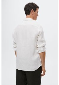 Mango Man koszula bawełniana Avispa męska kolor biały slim z kołnierzykiem button-down. Typ kołnierza: button down. Kolor: biały. Materiał: bawełna. Długość rękawa: długi rękaw. Długość: długie #10