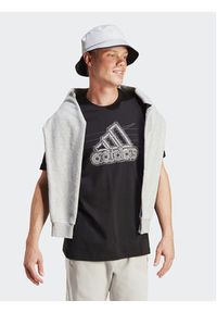 Adidas - adidas T-Shirt Growth Badge Graphic IN6258 Czarny Regular Fit. Kolor: czarny. Materiał: bawełna #6