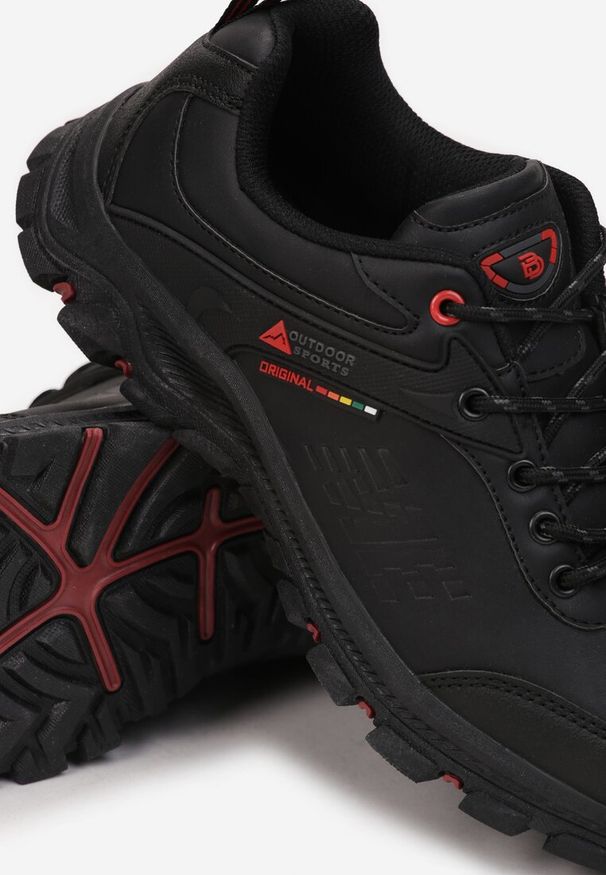 Born2be - Czarno-Czerwone Buty Trekkingowe Maraena. Okazja: na spacer. Nosek buta: okrągły. Zapięcie: sznurówki. Kolor: czarny. Materiał: materiał. Szerokość cholewki: normalna. Sport: turystyka piesza