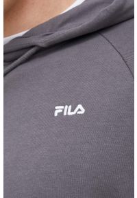 Fila bluza męska kolor szary z kapturem gładka. Typ kołnierza: kaptur. Kolor: szary. Materiał: bawełna, dzianina. Długość rękawa: raglanowy rękaw. Wzór: gładki #2